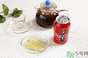 可樂能和咖啡一起喝嗎？咖啡和碳酸飲料能一起喝嗎？