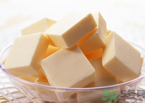 吃黃油有什么好處?黃油的的作用與用法 吃黃油有什么好處?黃油的的作用與用法