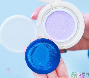 悅詩風(fēng)吟瑩潤調(diào)色氣墊隔離霜怎么用？悅詩風(fēng)吟瑩潤調(diào)色氣墊隔離霜使用方法