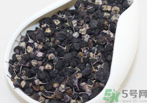 吃黑枸杞會上火嗎？吃黑枸杞會不會上火？