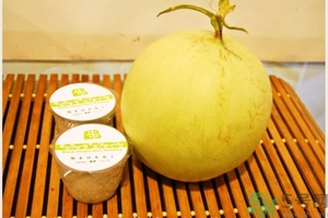 香瓜里面有紅點能吃嗎？香瓜瓤里面有紅點還能吃嗎？