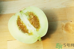 香瓜有酒味能吃嗎？香瓜有酒味吃了會怎樣？