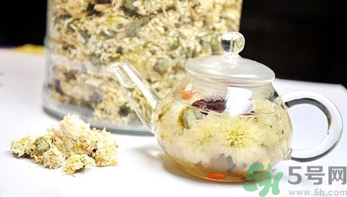 咽炎能喝菊花茶嗎?咽炎喝菊花茶好嗎 咽炎能喝菊花茶嗎?咽炎喝菊花茶好嗎