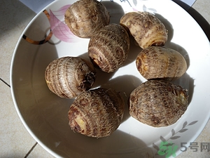 吃芋頭有什么好處和壞處？芋頭的營養(yǎng)價值與禁忌