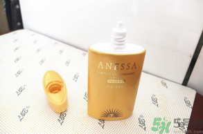 安耐曬為什么那么??？安耐曬是水狀液體的嗎？