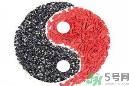 黑枸杞和紅枸杞有什么區(qū)別？黑枸杞和紅枸杞哪個好？