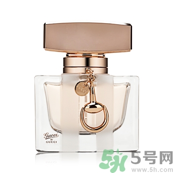 香水噴多了怎么辦?香水噴在哪里最好 香水噴多了怎么辦?香水噴在哪里最好