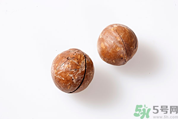 夏威夷果吃多了會(huì)怎么樣？夏威夷果吃了會(huì)長(zhǎng)胖嗎？