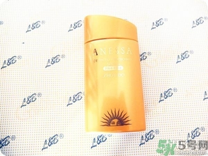 安耐曬為什么那么??？安耐曬是水狀液體的嗎？