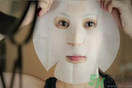 敷完面膜需要洗臉嗎？敷完面膜必須需要洗臉嗎？