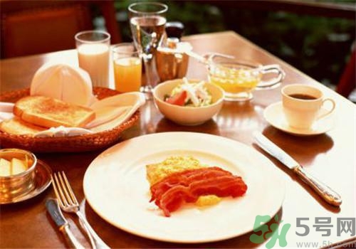 測(cè)血糖可以吃早餐嗎？測(cè)血糖可不可以吃早餐？