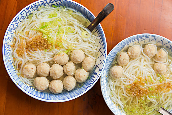 米線和米粉有什么區(qū)別？米粉要泡多久才能炒？