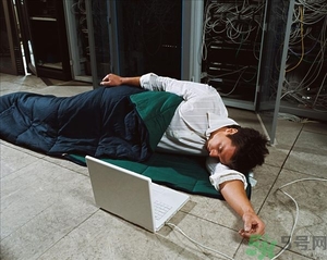 睡眠不規(guī)律如何調(diào)整？睡眠不規(guī)律會(huì)胖嗎？