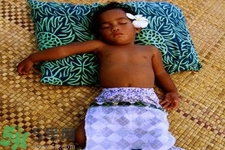 寶寶睡涼席好嗎嗎？寶寶睡涼席好不好？