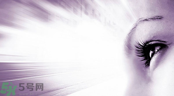 美瞳能戴著睡覺嗎？美瞳能帶多長時間