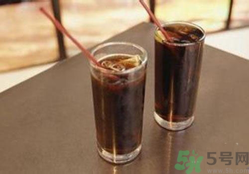 雪碧和可樂(lè)哪個(gè)對(duì)身體的危害更大？雪碧和可樂(lè)哪個(gè)好？