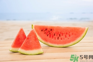 西瓜打針是真的嗎？西瓜打藥了是什么樣子？