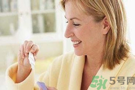 驗孕棒兩條杠為什么沒懷孕？驗孕棒兩條杠沒懷孕是怎么回事？