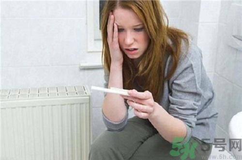 驗孕棒和驗孕試紙哪個好？驗孕棒和驗孕試紙哪個更準(zhǔn)？