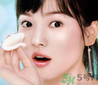 黑頭是怎么形成的？黑頭怎么去除？