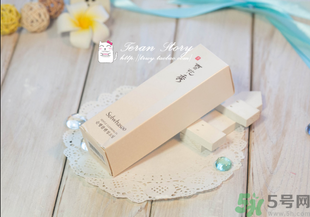 卸妝油好用還是卸妝水好用？卸妝油和卸妝水哪個好？