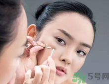 夏季流汗臉癢怎么回事？夏季臉癢怎么辦？