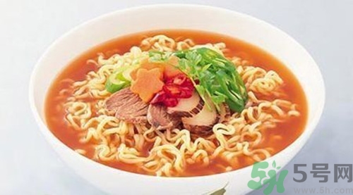 泡面吃多了有什么危害?泡面有防腐劑嗎? 泡面吃多了有什么危害?泡面有防腐劑嗎?