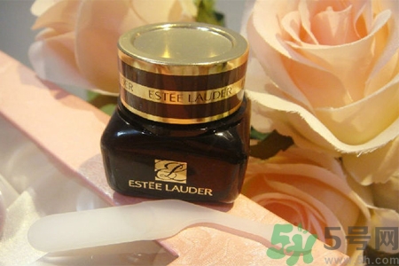 雅詩蘭黛小棕瓶眼霜適合什么年齡段？雅詩蘭黛小棕瓶眼霜口碑如何？