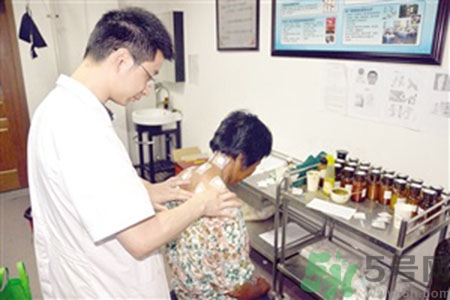 貼三伏貼可以吹空調(diào)嗎？貼完三伏貼多久后可以吹空調(diào)？