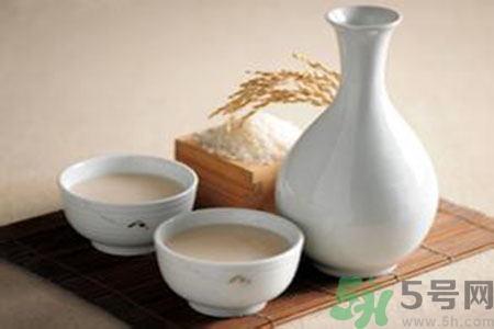 寶寶可以喝米酒嗎？寶寶多大了可以喝米酒？