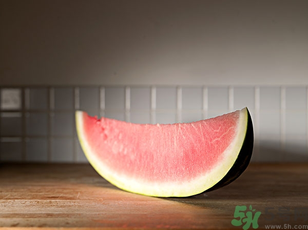 西瓜沒熟透可以吃嗎？西瓜不好吃怎么做好吃？