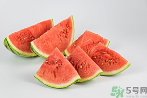 西瓜沒熟透可以吃嗎？西瓜不好吃怎么做好吃？