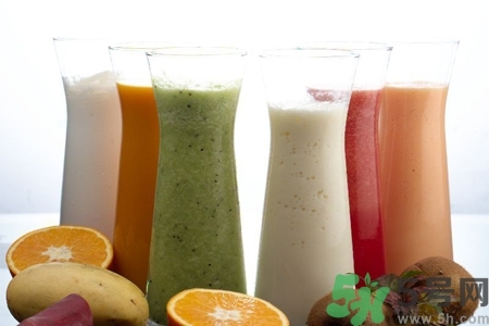 鮮榨果汁的做法？鮮榨果汁有哪些功效？