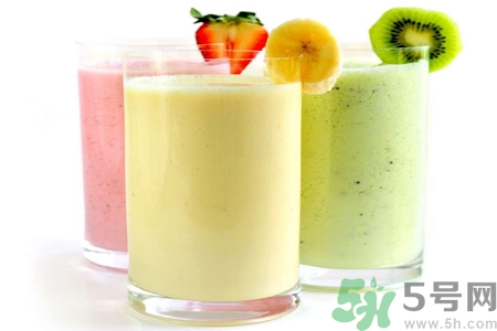 鮮榨果汁的營(yíng)養(yǎng)價(jià)值有哪些？