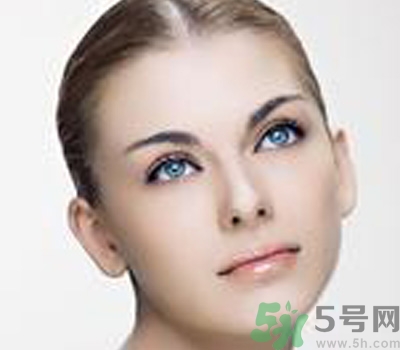 女生多大可以敷面膜？20歲左右的女生適合用什么面膜？