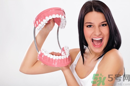 成年了牙齒壞了怎么辦?成年牙齒還會生長嗎 成年了牙齒壞了怎么辦?成年牙齒還會生長嗎