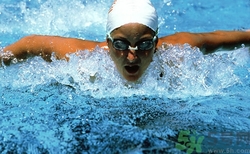 近視眼游泳怎么辦?眼睛近視怎么游泳 近視眼游泳怎么辦?眼睛近視怎么游泳