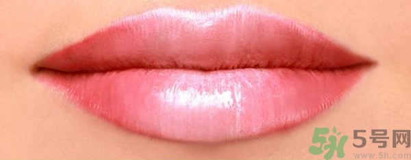 西柚色是珊瑚色嗎？西柚色和珊瑚色的區(qū)別