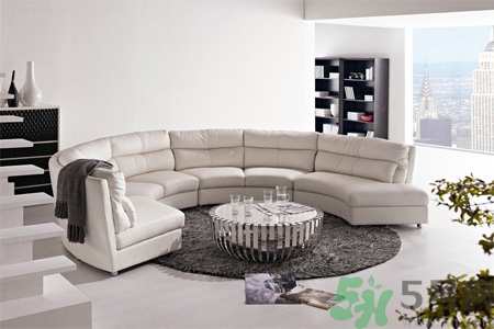 清洗沙發(fā)的小竅門有哪些？如何清洗沙發(fā)？