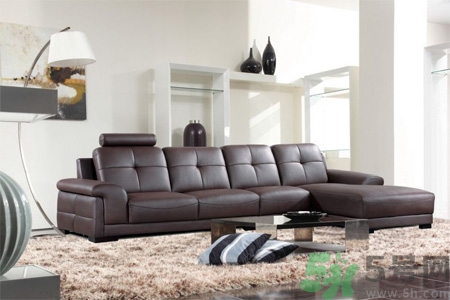 清洗沙發(fā)的小竅門有哪些？如何清洗沙發(fā)？