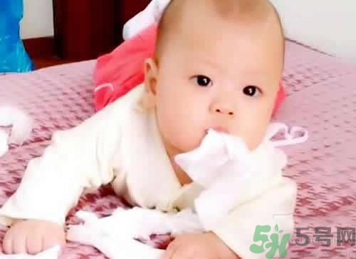 寶寶吃紙是怎么回事？寶寶吃紙怎么辦？