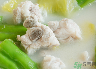 煲湯可以放料酒嗎?煲湯能放料酒嗎? 煲湯可以放料酒嗎?煲湯能放料酒嗎?