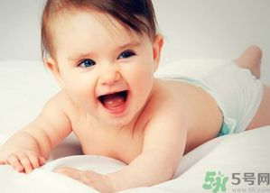 夏天寶寶發(fā)燒可以吹空調(diào)嗎？夏天寶寶發(fā)燒可以開(kāi)空調(diào)嗎？