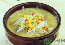 煲湯用冷水還是熱水?煲湯用開水還是冷水? 煲湯用冷水還是熱水?煲湯用開水還是冷水?