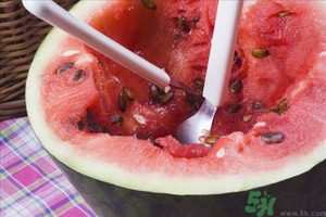 立秋為什么要吃西瓜？立秋吃羊肉好嗎？