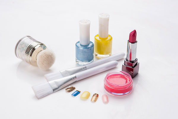 男生能涂口紅嗎？小孩能涂口紅嗎？