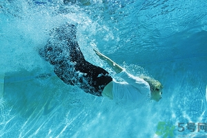 立秋能游泳嗎？立秋鼻炎又犯病了？