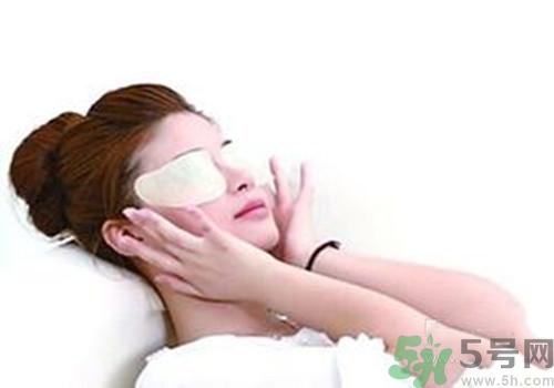 眼睛腫了用冷水敷還是熱水敷？眼睛腫了怎么辦？