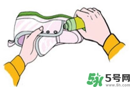 運動鞋怎么清洗？如何清洗運動鞋？