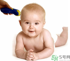 寶寶吃什么對(duì)頭發(fā)好？寶寶頭發(fā)發(fā)黃怎么辦？